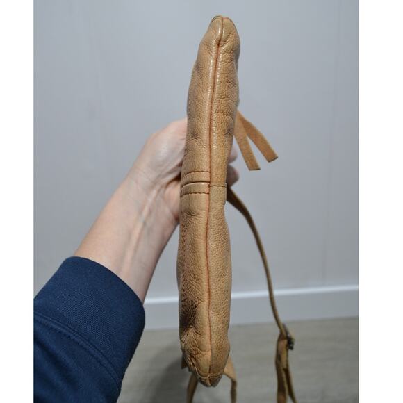 Vilenca Holland Tan Genuine Leather Crossbody Purse - Picture 9 of 11